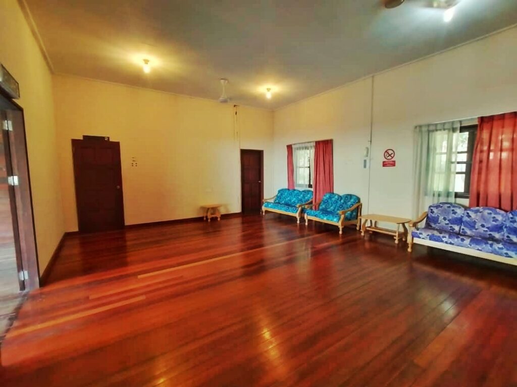 HOSTEL-COMMON-AREA